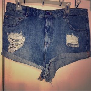 Denim ripped shorts